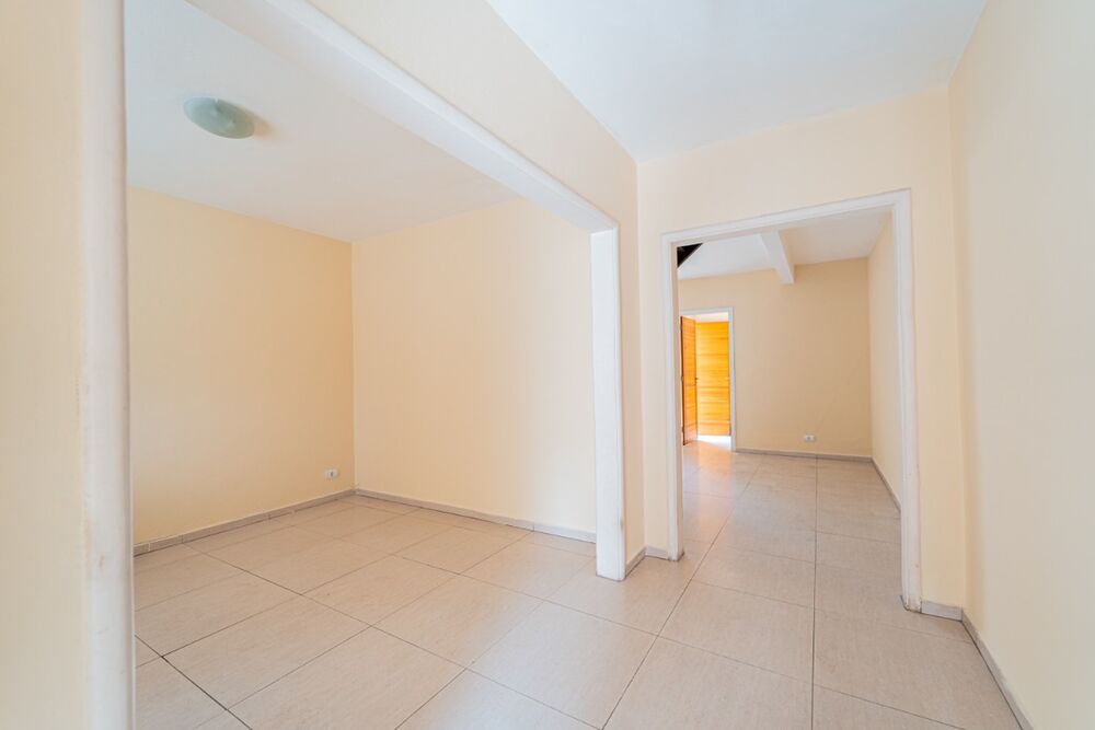 Casa à venda com 3 quartos, 120m² - Foto 2