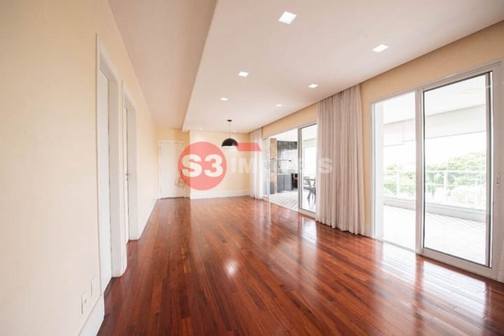 Apartamento à venda com 3 quartos, 134m² - Foto 4