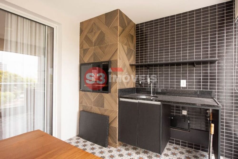 Apartamento à venda com 3 quartos, 134m² - Foto 2