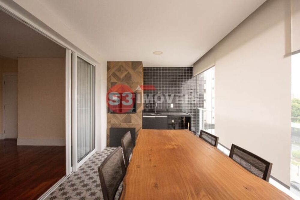 Apartamento à venda com 3 quartos, 134m² - Foto 1