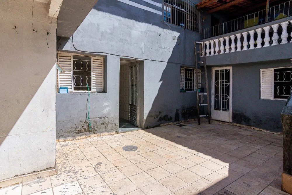 Casa, 5 quartos, 243 m² - Foto 2