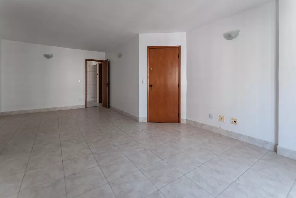 Apartamento à venda com 3 quartos, 106m² - Foto 3