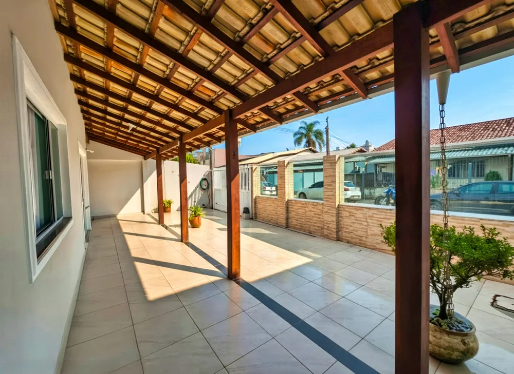 Casa, 3 quartos, 180 m² - Foto 1