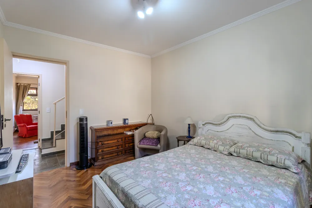 Casa, 4 quartos, 346 m² - Foto 1