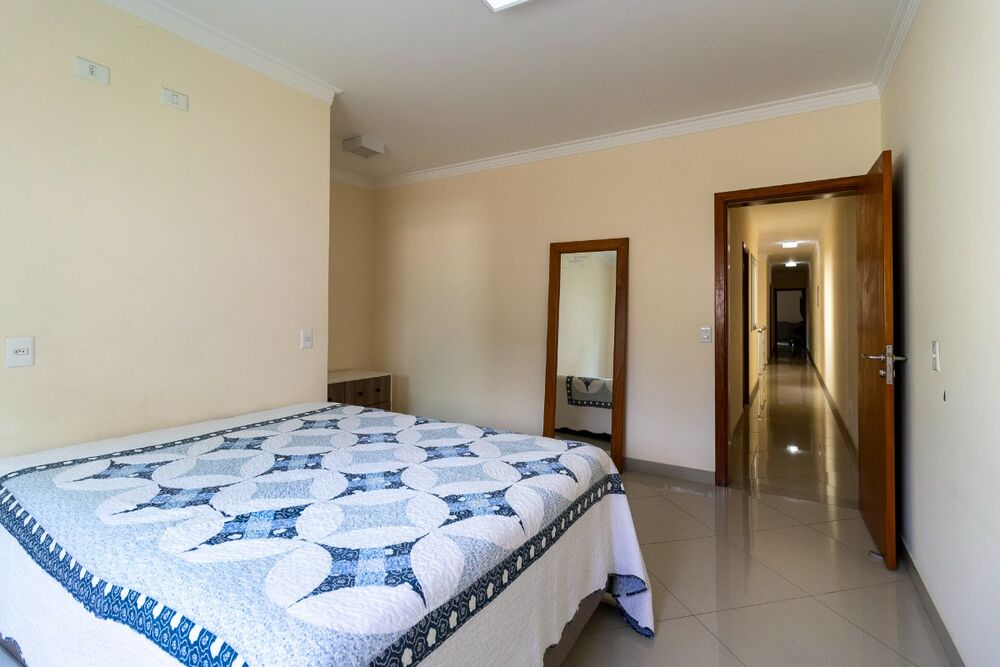 Casa, 4 quartos, 213 m² - Foto 2