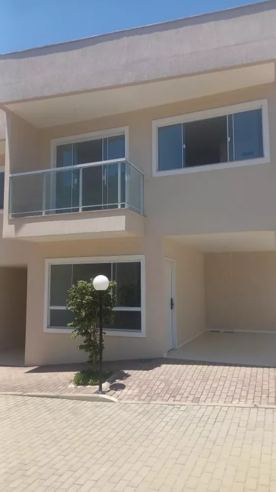 Casa à venda com 3 quartos, 193m² - Foto 2