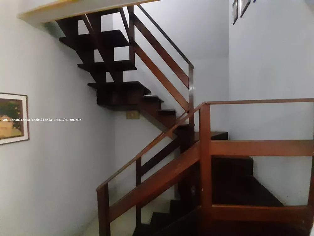 Casa à venda com 4 quartos, 240m² - Foto 18