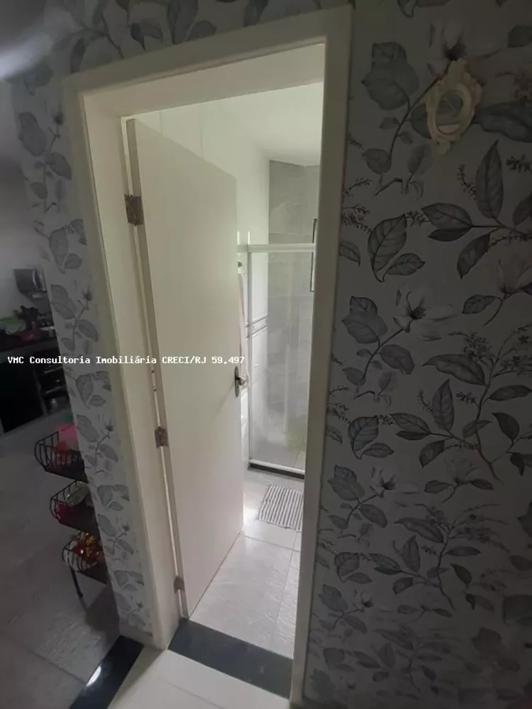 Casa à venda com 4 quartos, 240m² - Foto 11