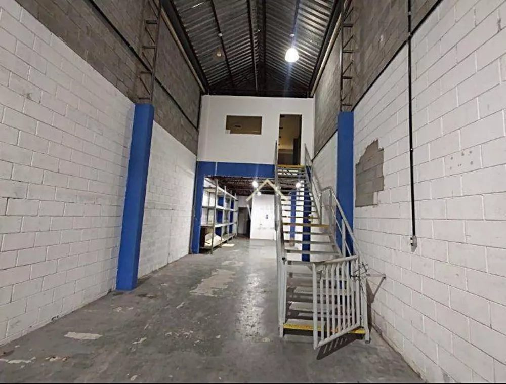 Depósito-Galpão, 390 m² - Foto 1