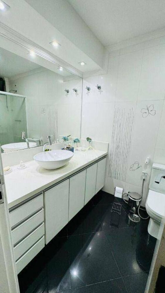 Apartamento à venda com 3 quartos, 158m² - Foto 10