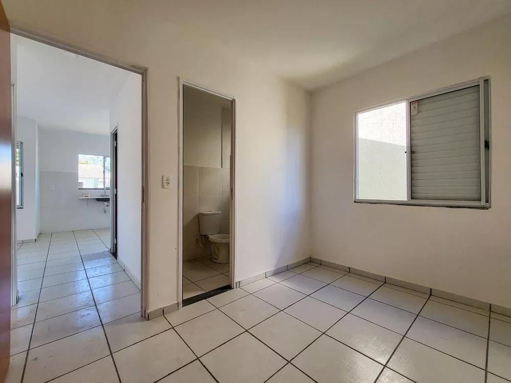 Casa à venda com 2 quartos, 51m² - Foto 1