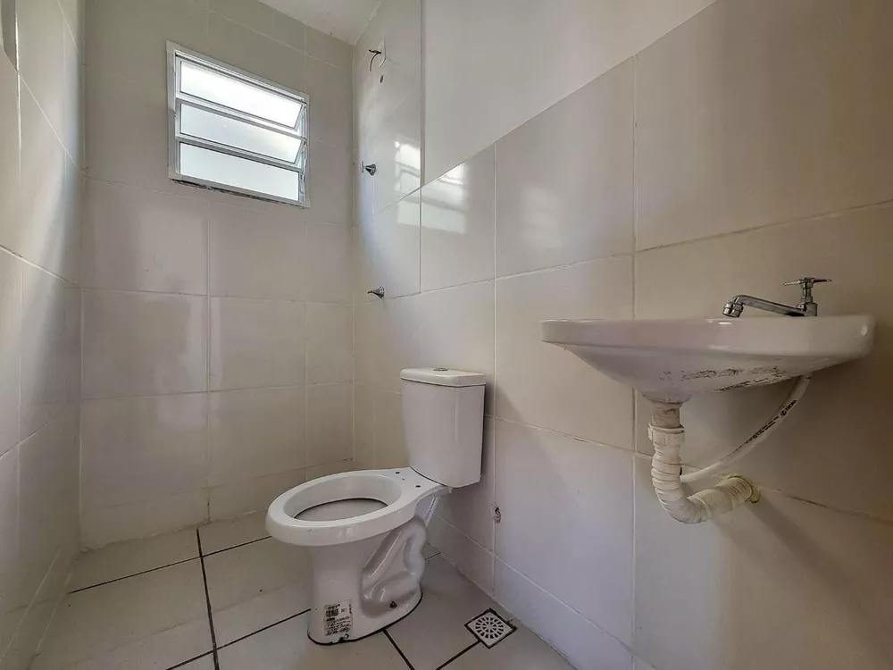 Casa à venda com 2 quartos, 51m² - Foto 4