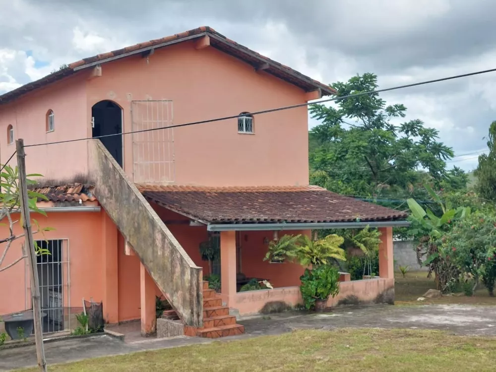 Fazenda à venda com 3 quartos, 200m² - Foto 1