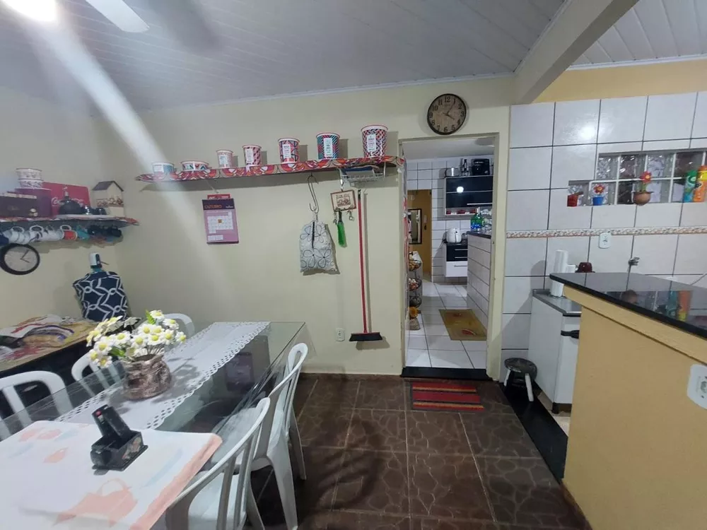 Casa, 3 quartos, 200 m² - Foto 13