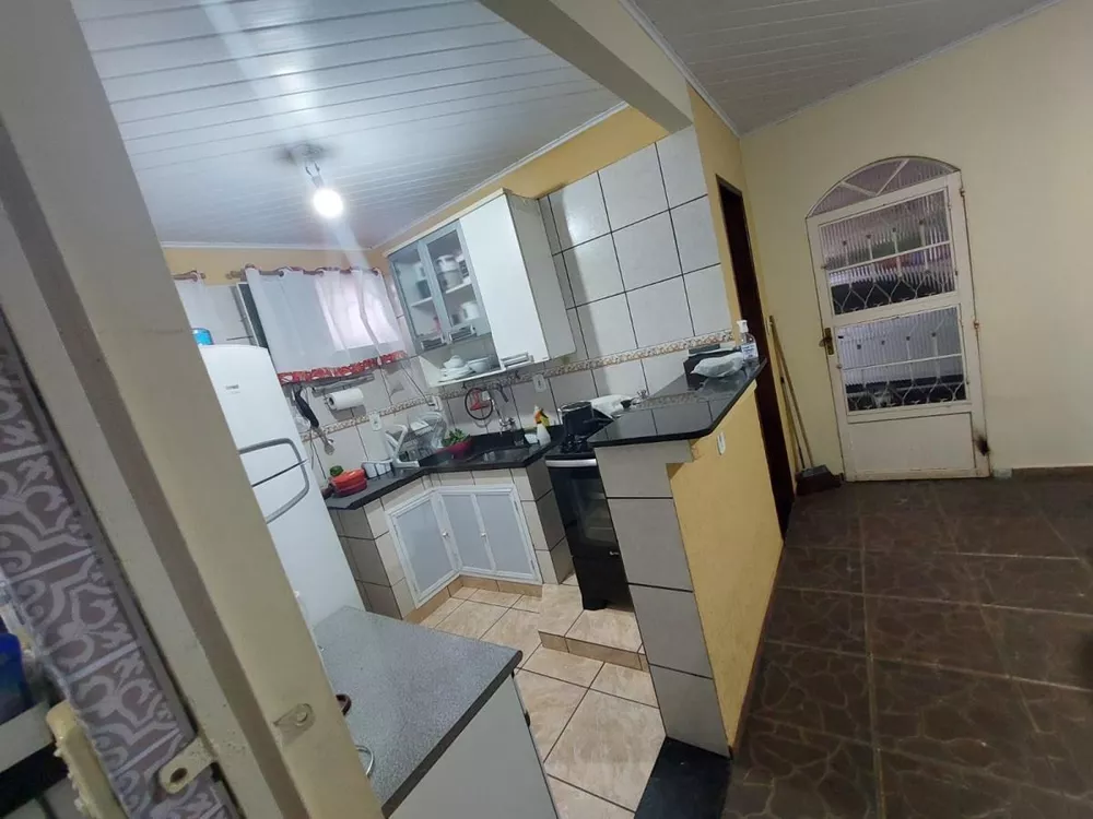 Casa, 3 quartos, 200 m² - Foto 1