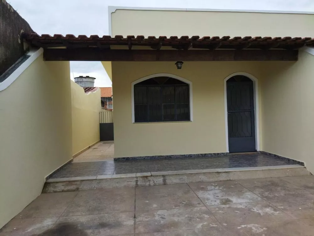 Casa à venda com 2 quartos, 160m² - Foto 1