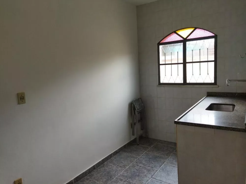 Casa à venda com 2 quartos, 160m² - Foto 7