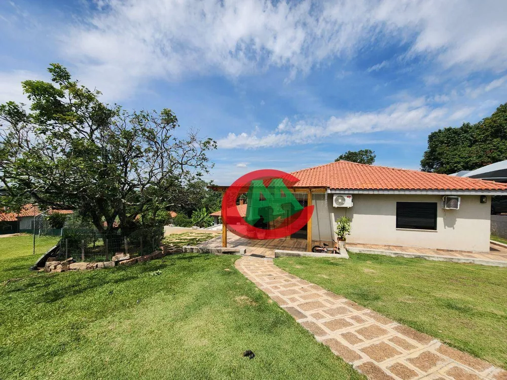 Chácara, 3 quartos, 3040 m² - Foto 1