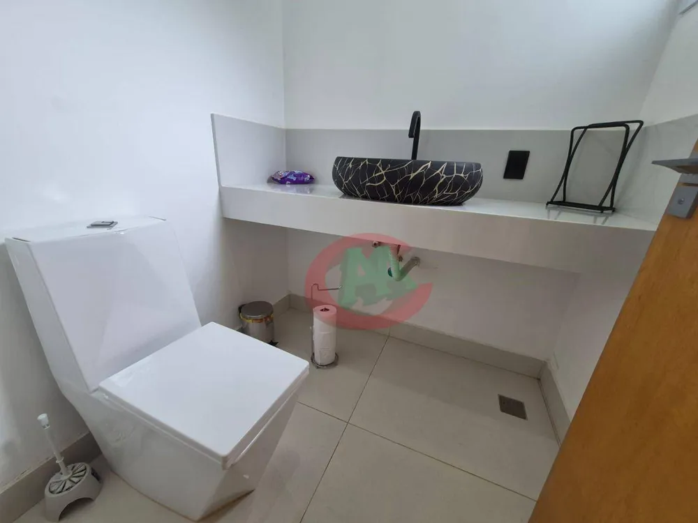 Sobrado, 3 quartos, 311 m² - Foto 1
