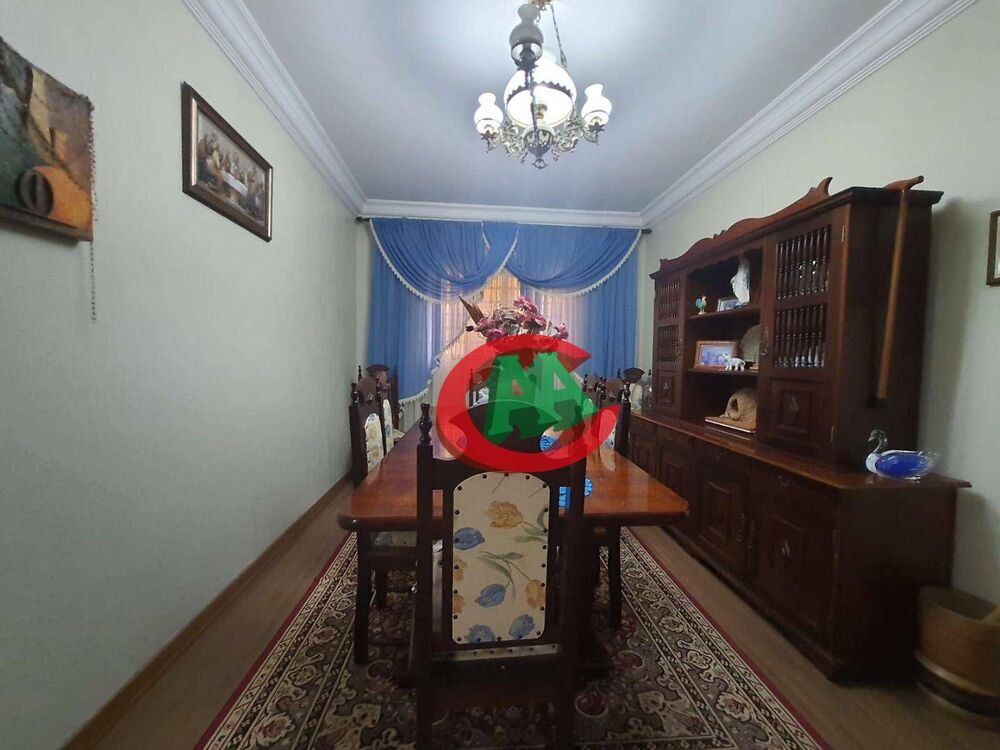 Casa à venda com 3 quartos, 224m² - Foto 4