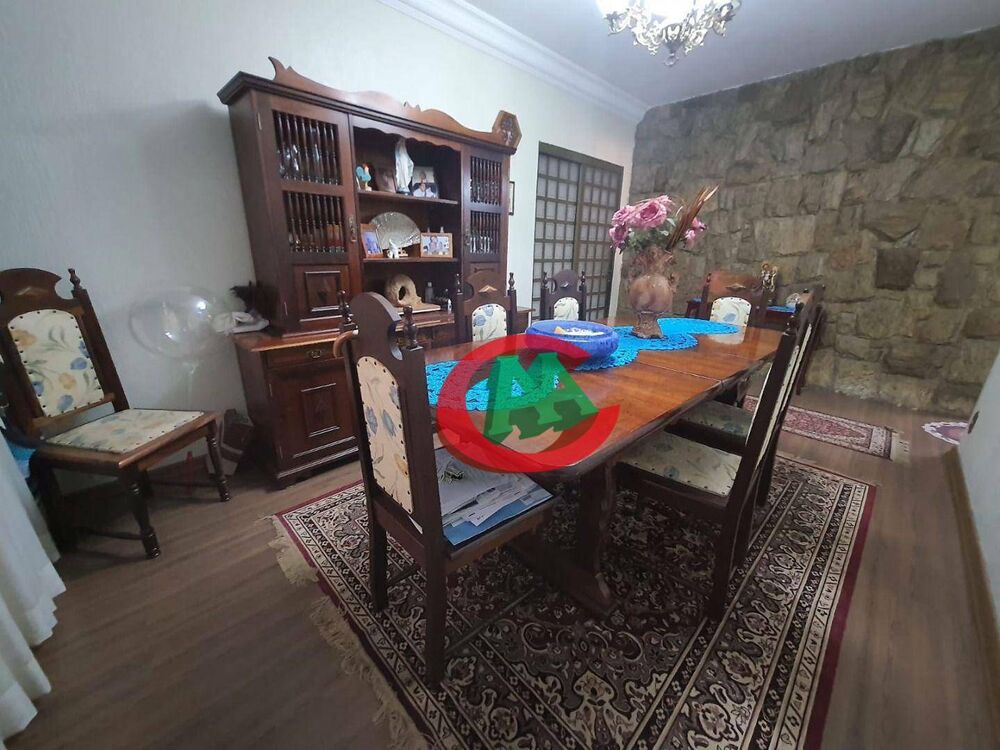 Casa à venda com 3 quartos, 224m² - Foto 5