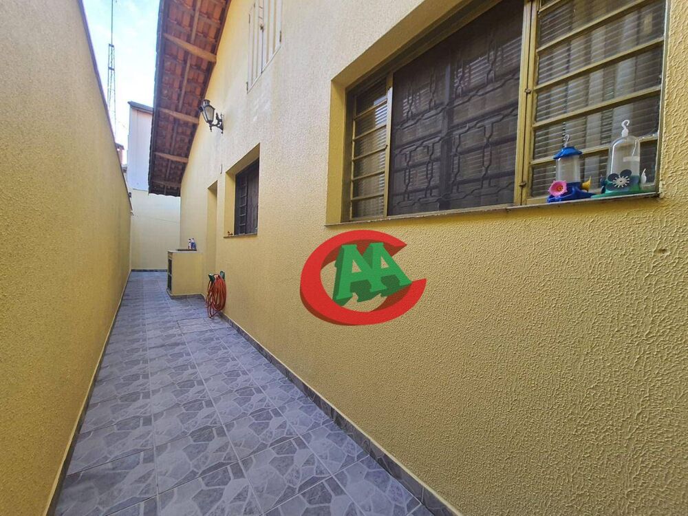 Casa à venda com 3 quartos, 224m² - Foto 2