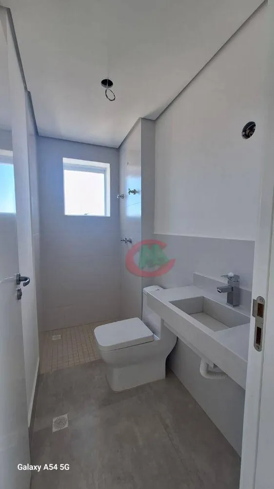 Apartamento, 3 quartos, 222 m² - Foto 1