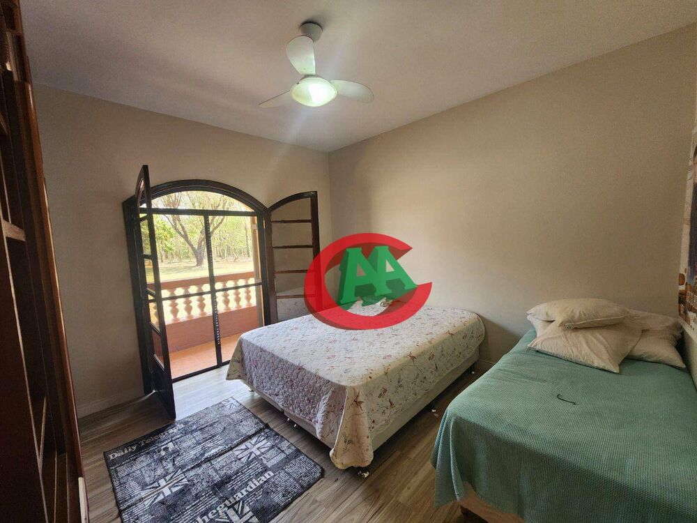 Chácara à venda com 3 quartos, 382m² - Foto 11
