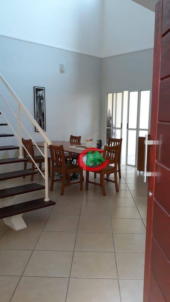 Sobrado, 2 quartos, 196 m² - Foto 1