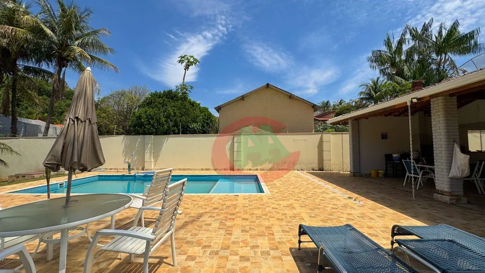 Chácara, 3 quartos, 1550 m² - Foto 1