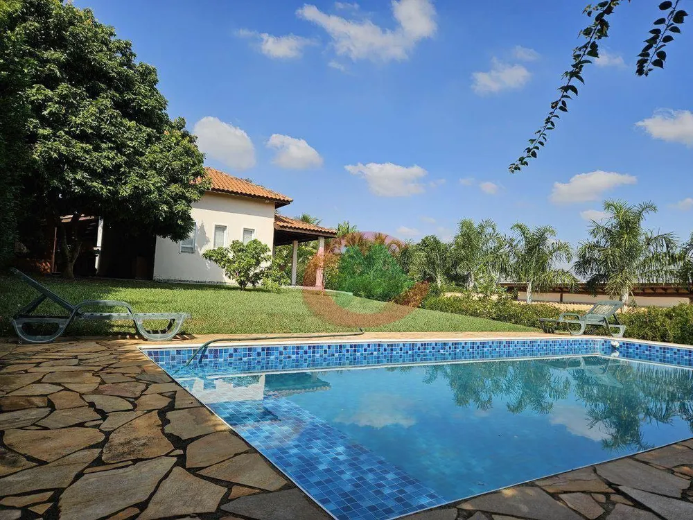 Chácara, 3 quartos, 1000 m² - Foto 1