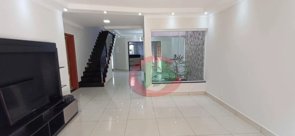Casa, 3 quartos, 204 m² - Foto 11
