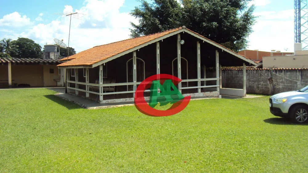 Chácara, 3 quartos, 1800 m² - Foto 1