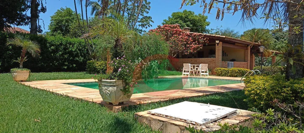 Chácara, 4 quartos, 3030 m² - Foto 1