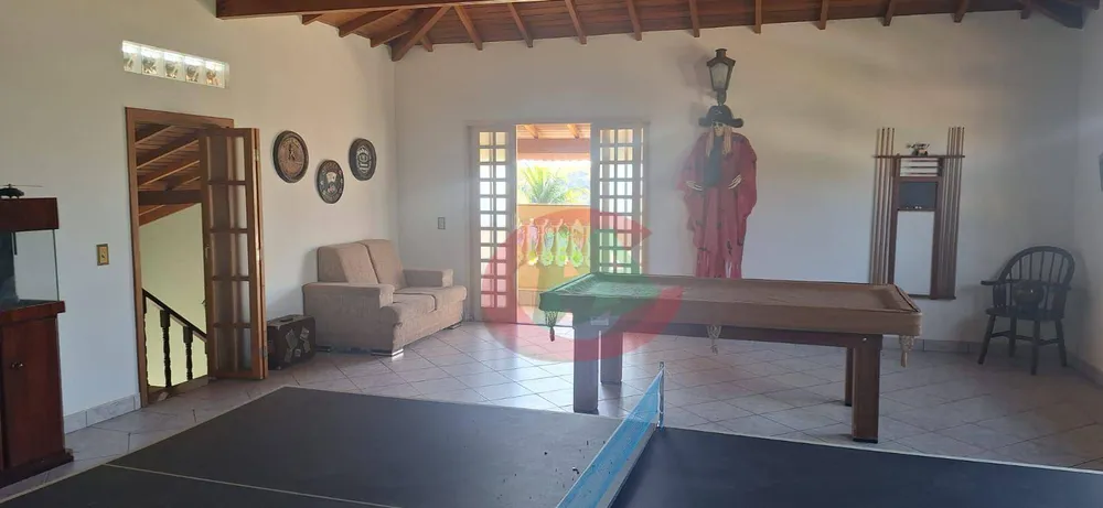 Chácara, 4 quartos, 3030 m² - Foto 8