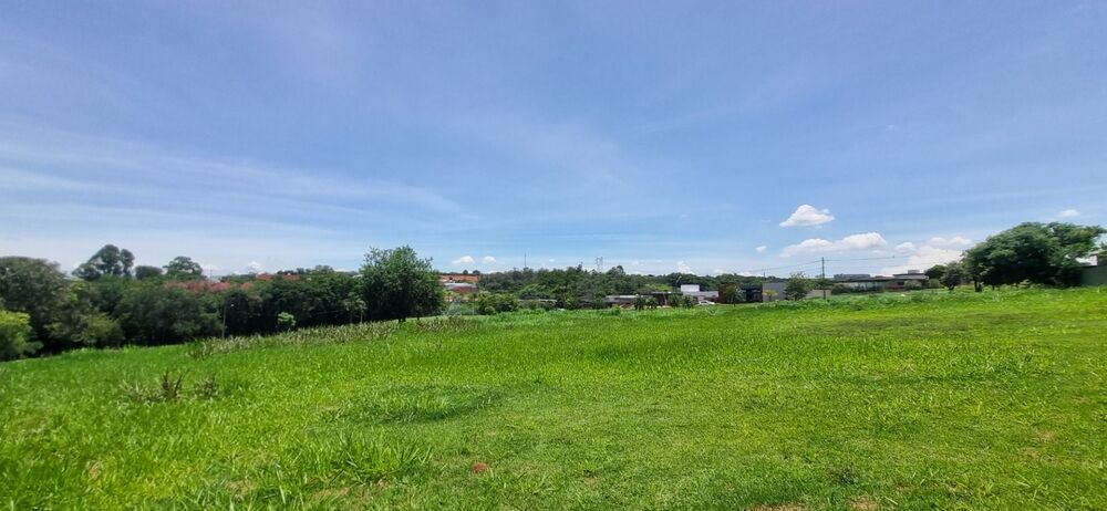 Loteamento e Condomínio, 1000 m² - Foto 1