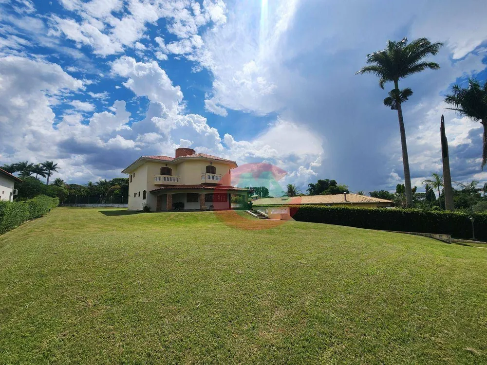 Chácara, 4 quartos, 2500 m² - Foto 1