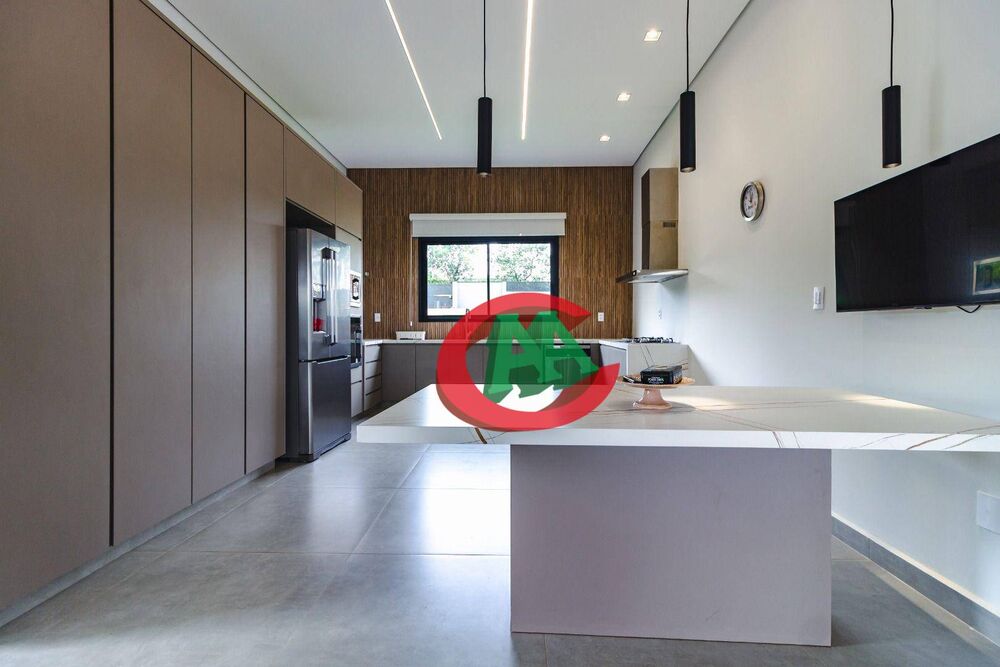 Chácara à venda com 6 quartos, 1000m² - Foto 2