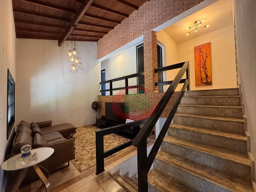 Chácara, 4 quartos, 2250 m² - Foto 2