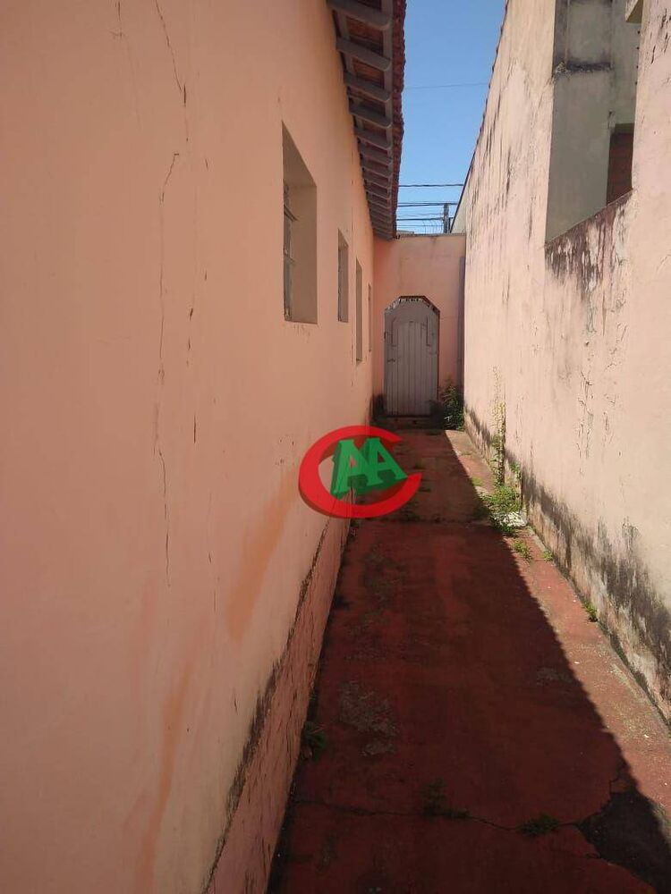 Casa à venda com 5 quartos, 222m² - Foto 12