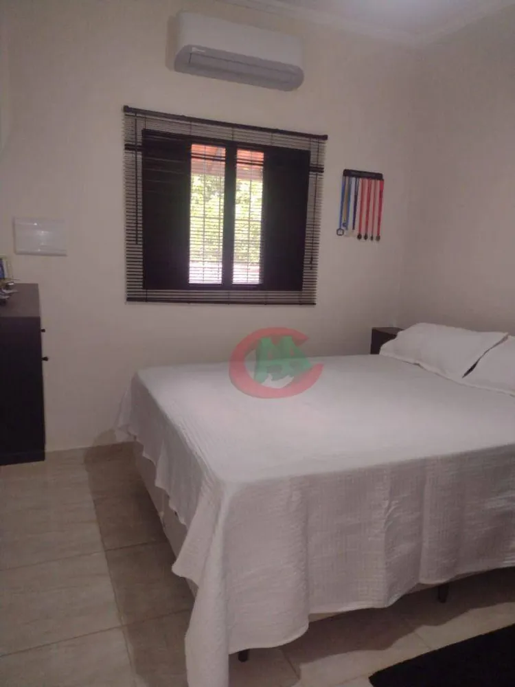 Chácara, 3 quartos, 1700 m² - Foto 1