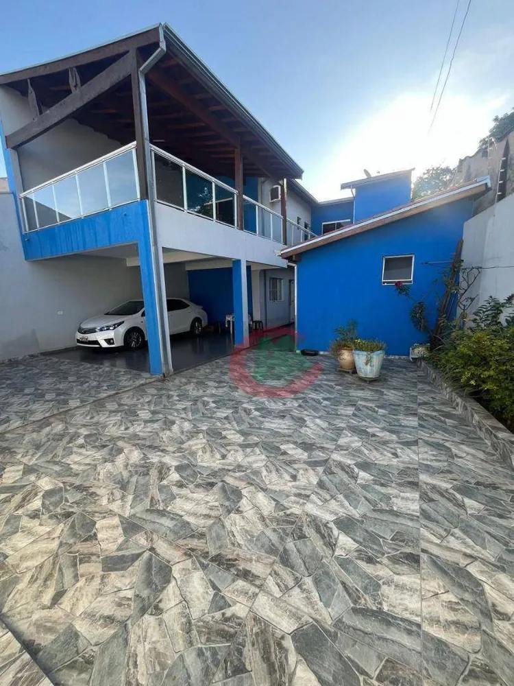 Sobrado, 3 quartos, 180 m² - Foto 1