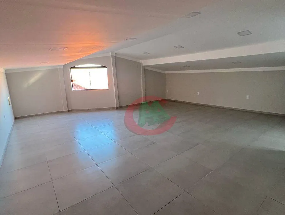 Casa, 3 quartos, 214 m² - Foto 2