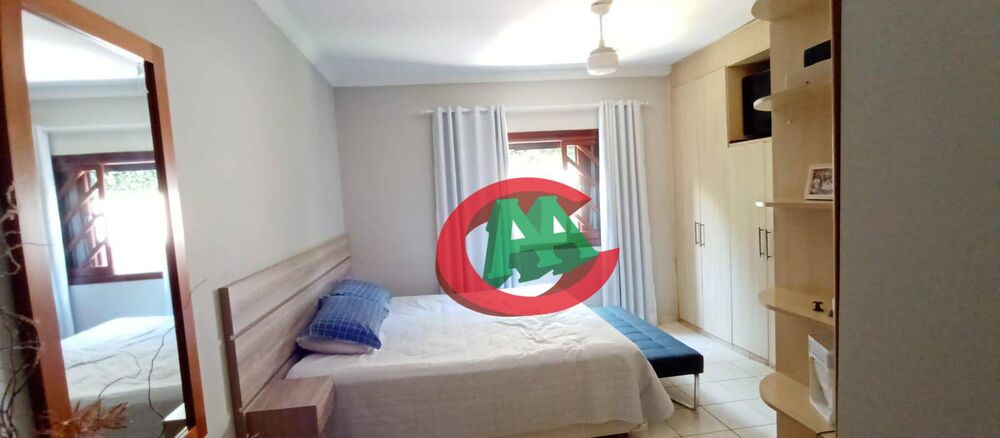 Chácara à venda com 3 quartos, 269m² - Foto 8