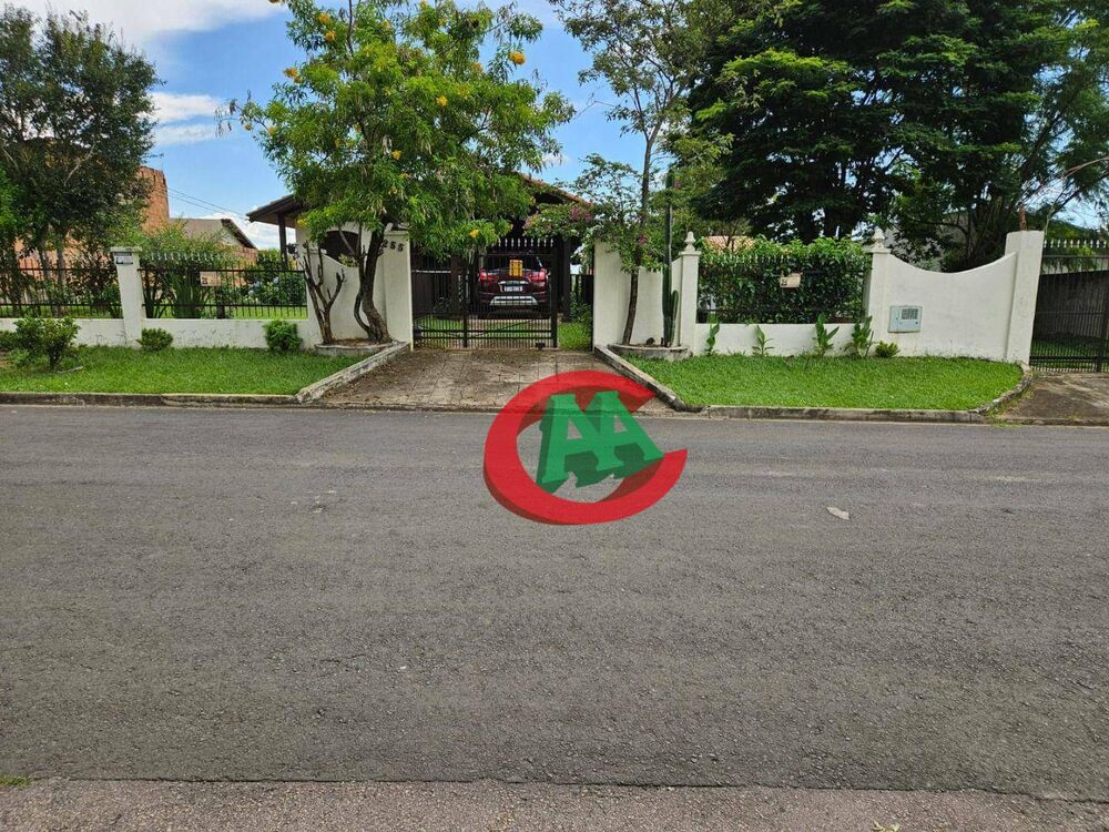 Chácara à venda com 2 quartos, 299m² - Foto 1