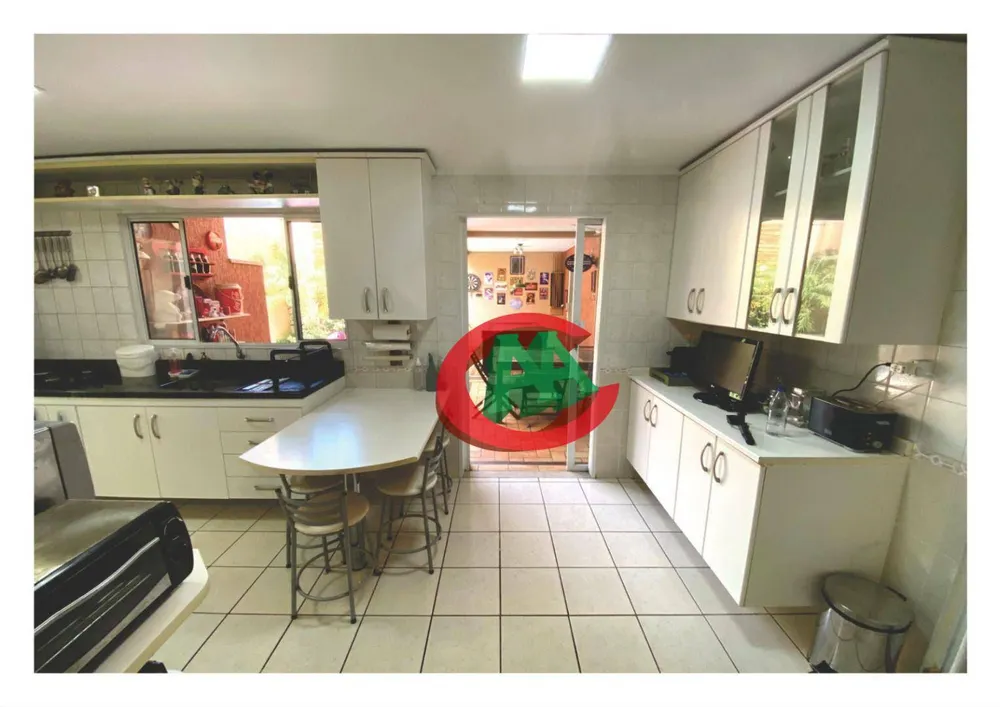Casa, 3 quartos, 210 m² - Foto 7