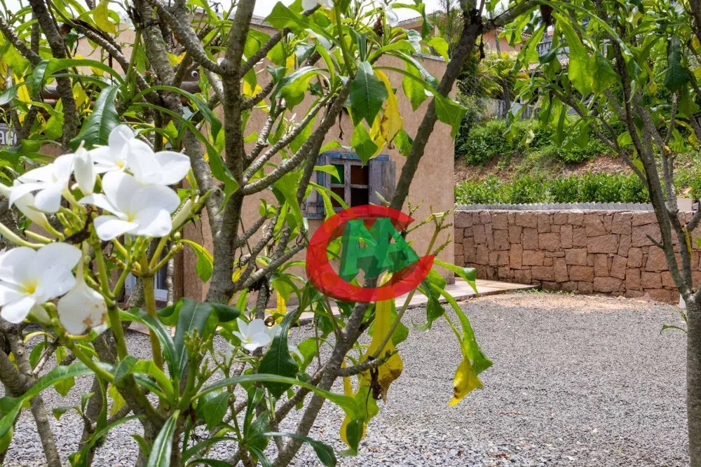 Chácara, 3 quartos, 2500 m² - Foto 1
