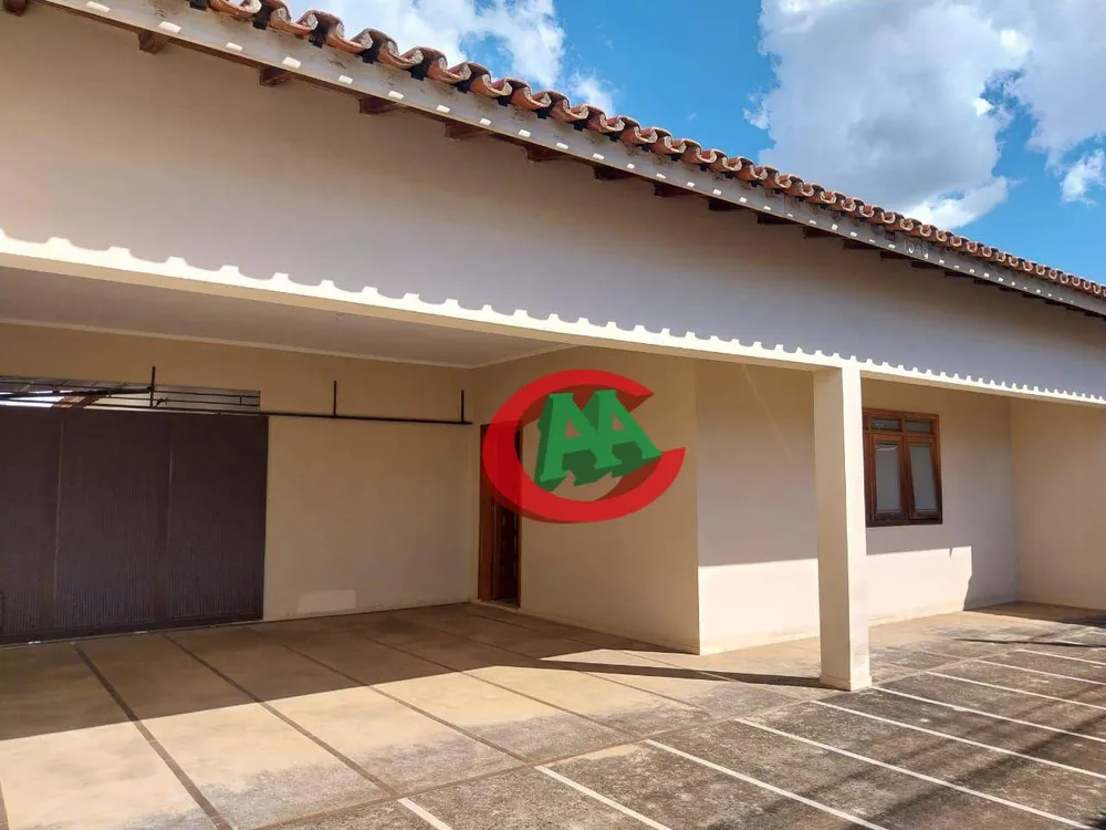 Casa, 3 quartos, 258 m² - Foto 1