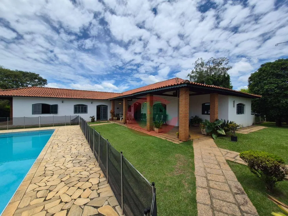 Chácara, 5 quartos, 2500 m² - Foto 1