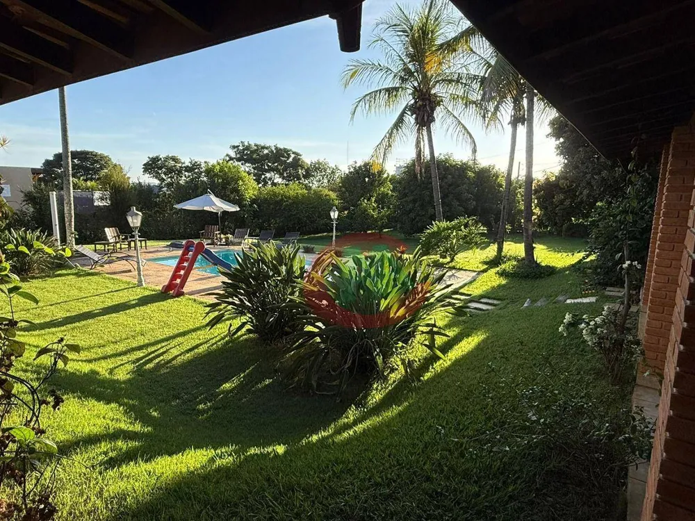 Chácara, 4 quartos, 2750 m² - Foto 1